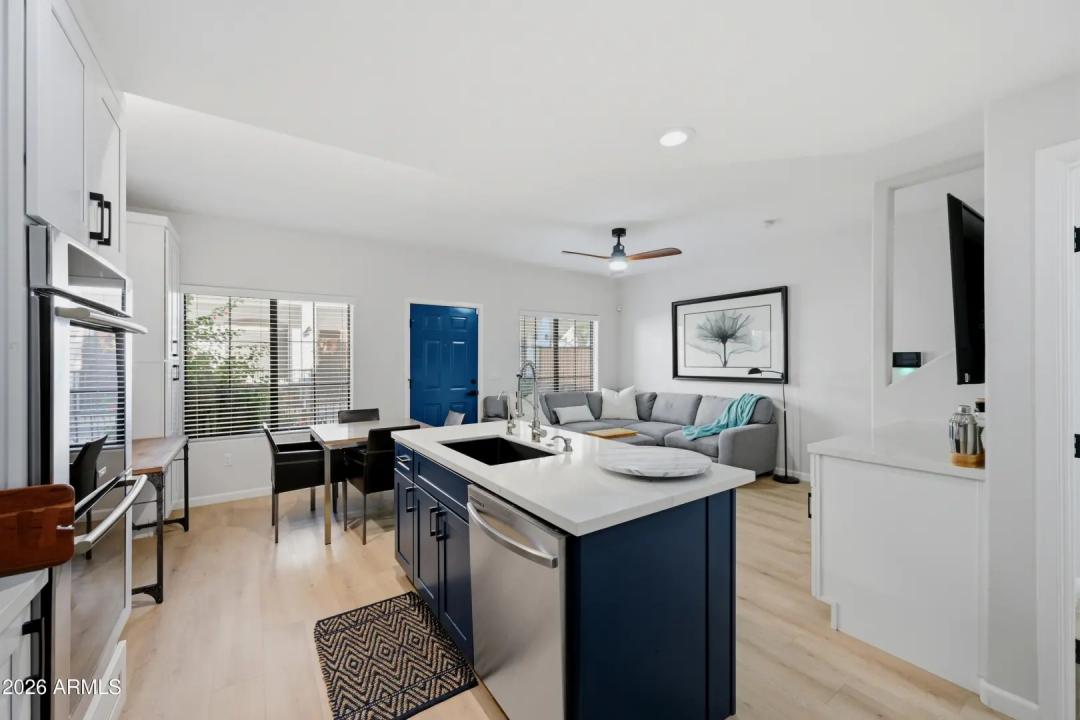 Real Estate Picture 9