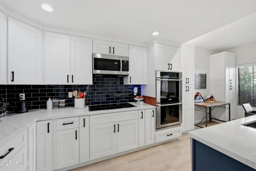 Real Estate Picture 10