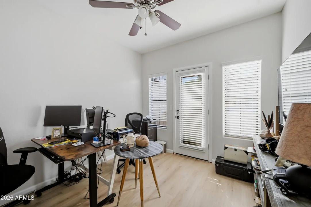 Real Estate Picture 11