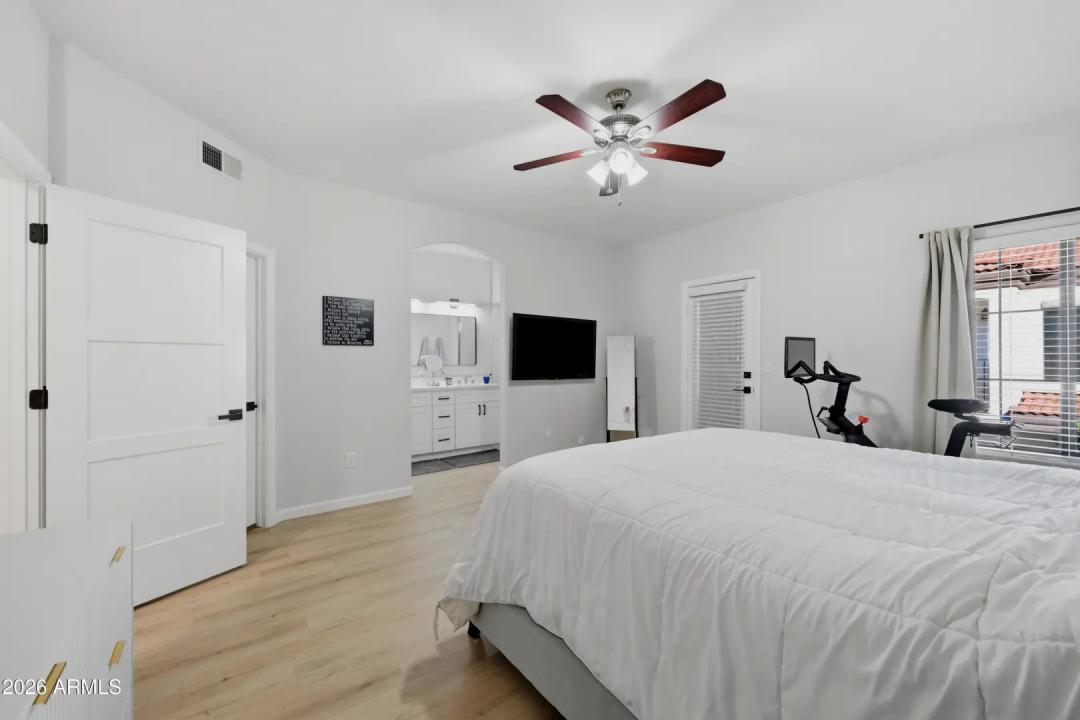 Real Estate Picture 13