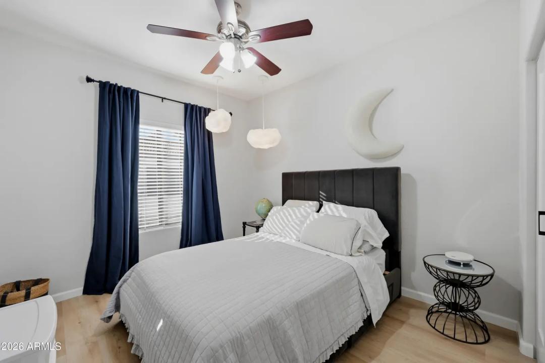Real Estate Picture 15