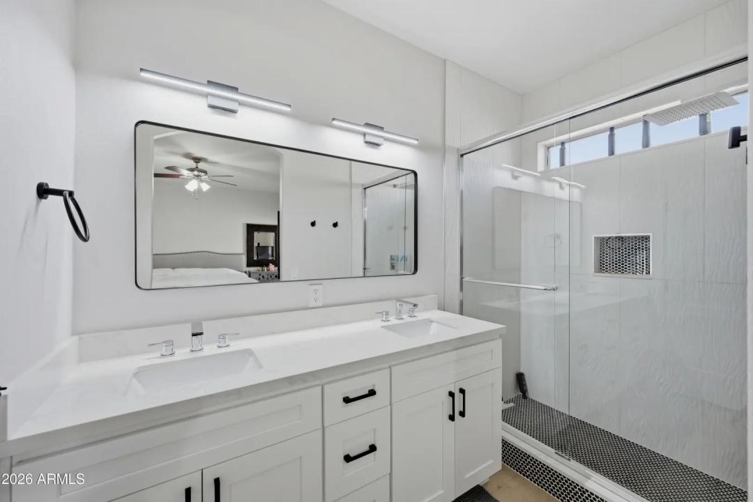 Real Estate Picture 19