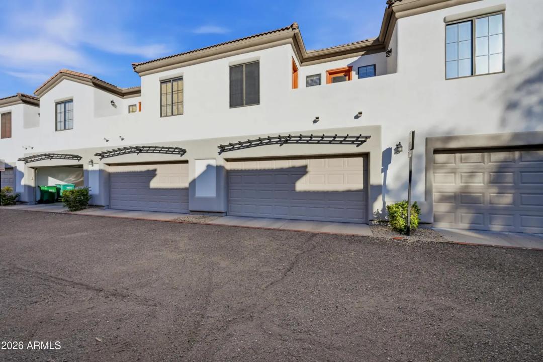 Real Estate Picture 23
