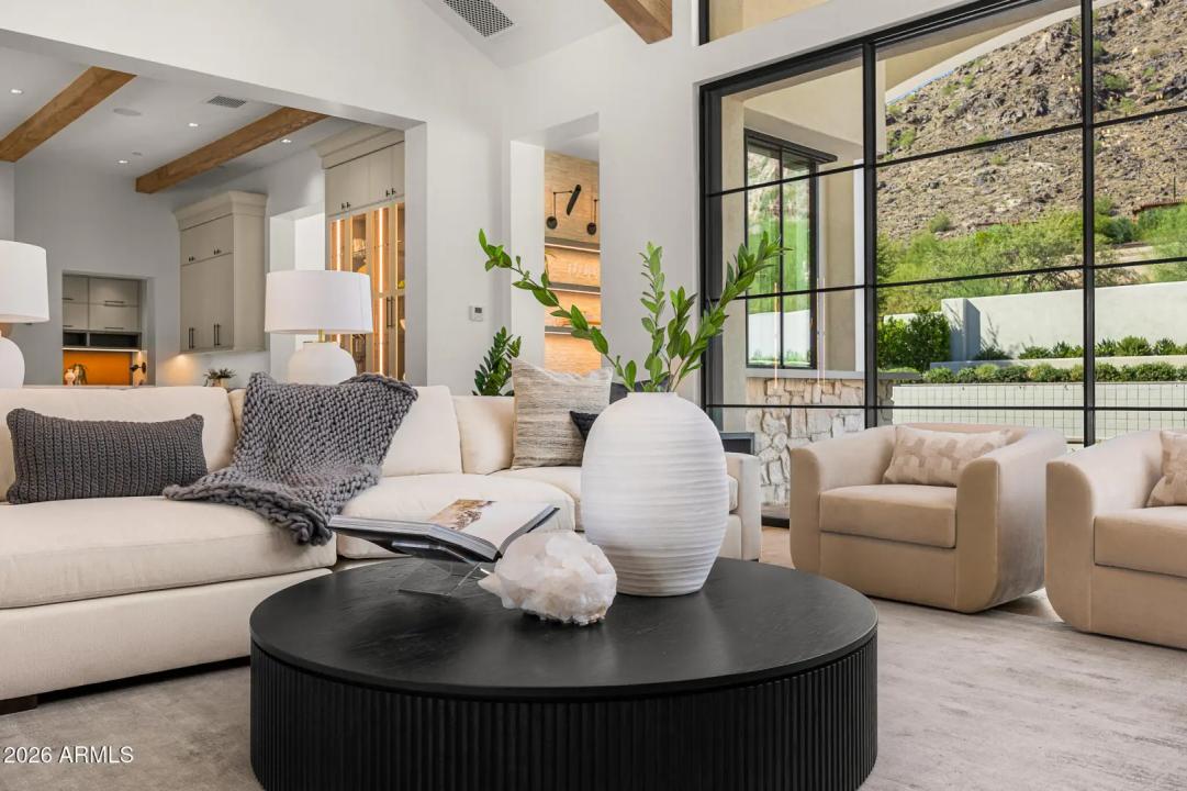 Real Estate Picture 6