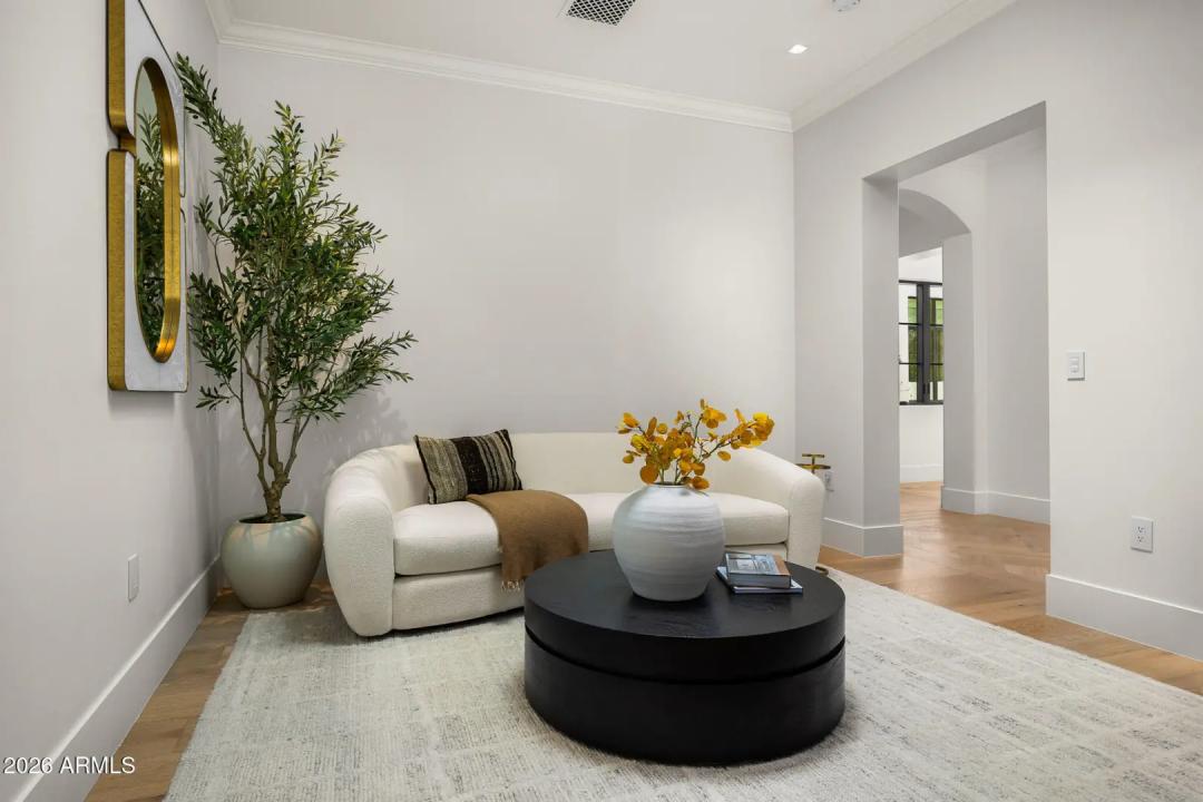 Real Estate Picture 34