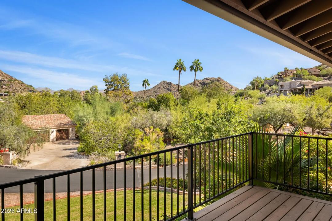 Real Estate Picture 12