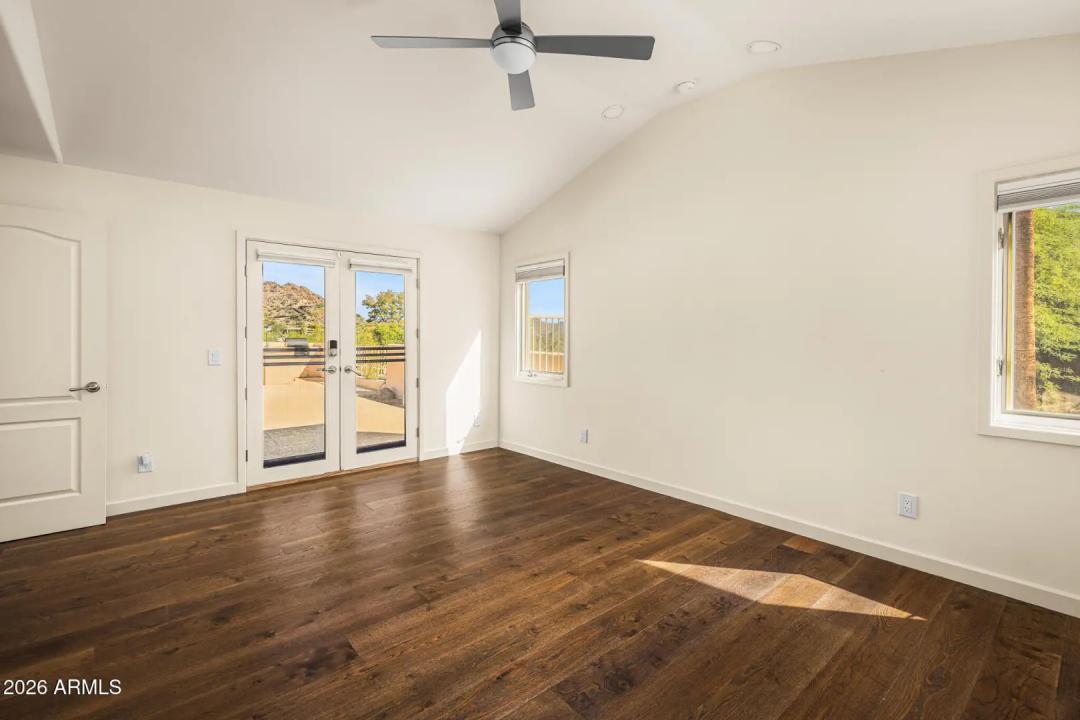 Real Estate Picture 22