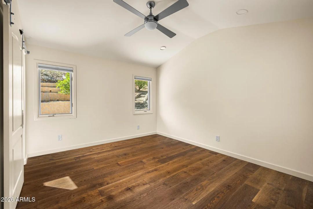 Real Estate Picture 19