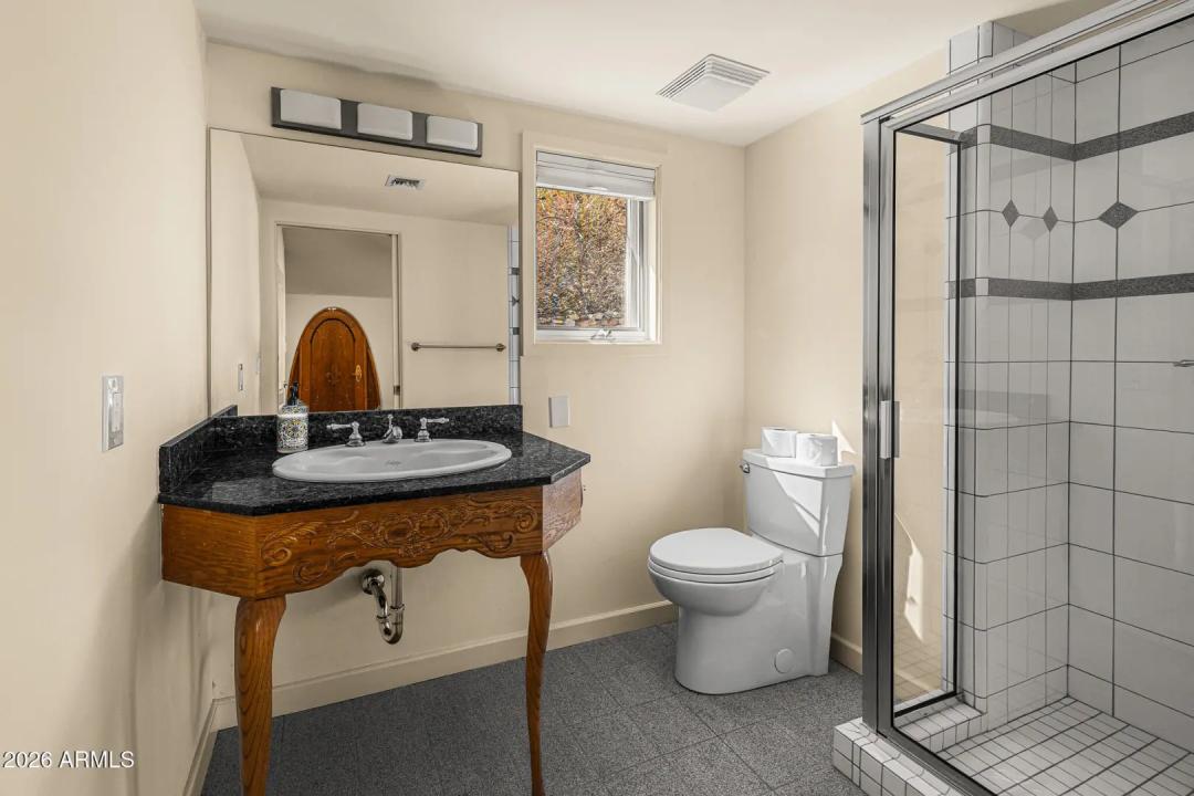 Real Estate Picture 18
