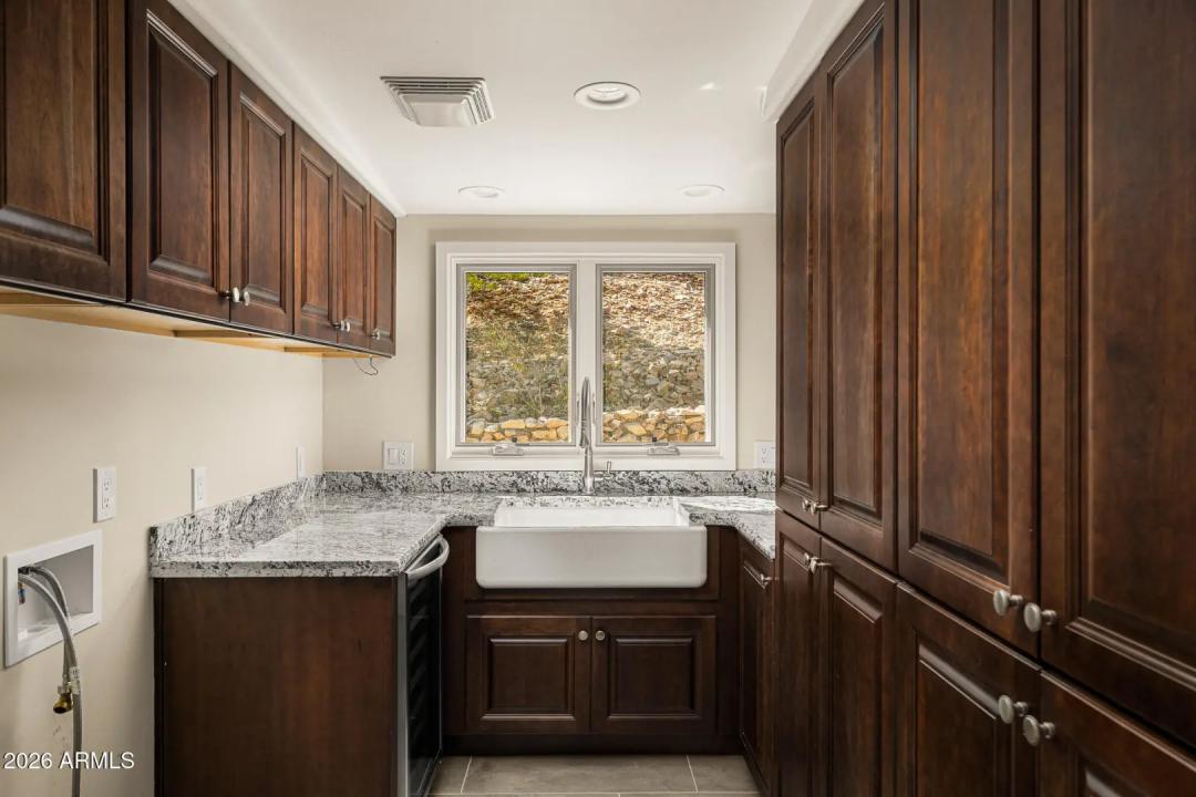 Real Estate Picture 25