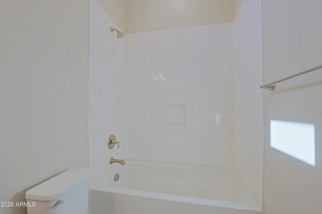 Real Estate Picture 32