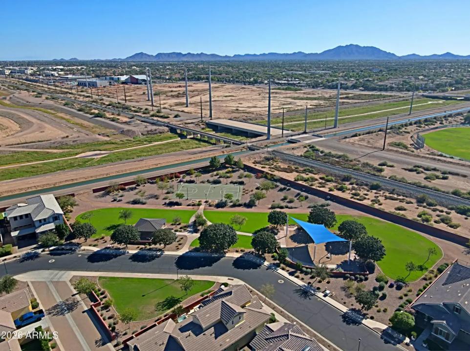 Real Estate Picture 58