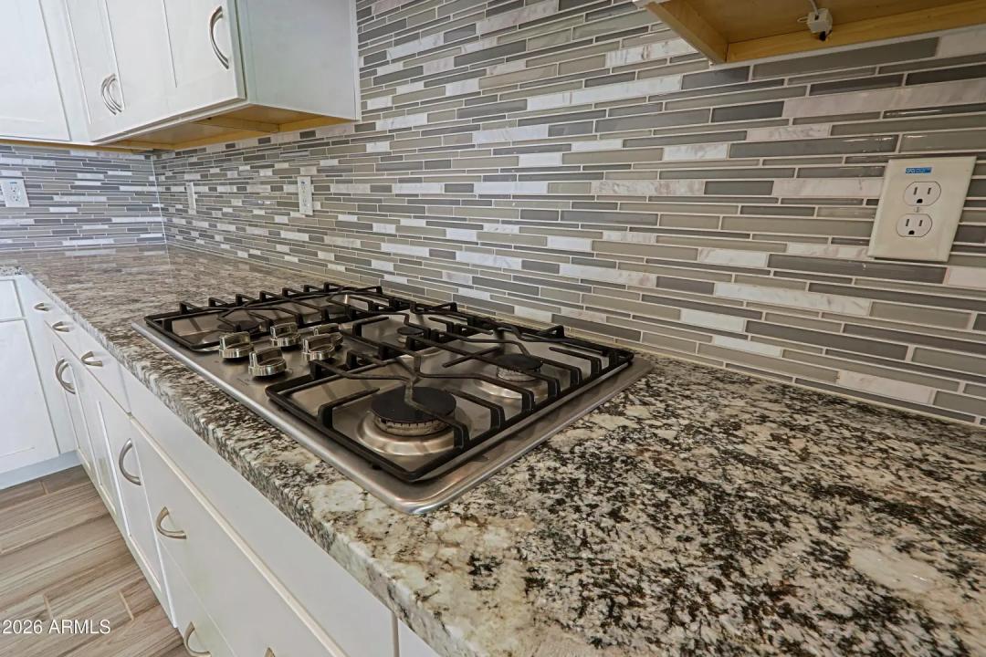 Real Estate Picture 10