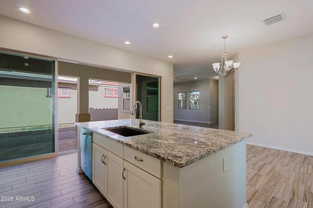 Real Estate Picture 13