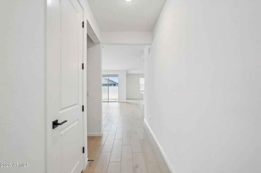Real Estate Picture 7