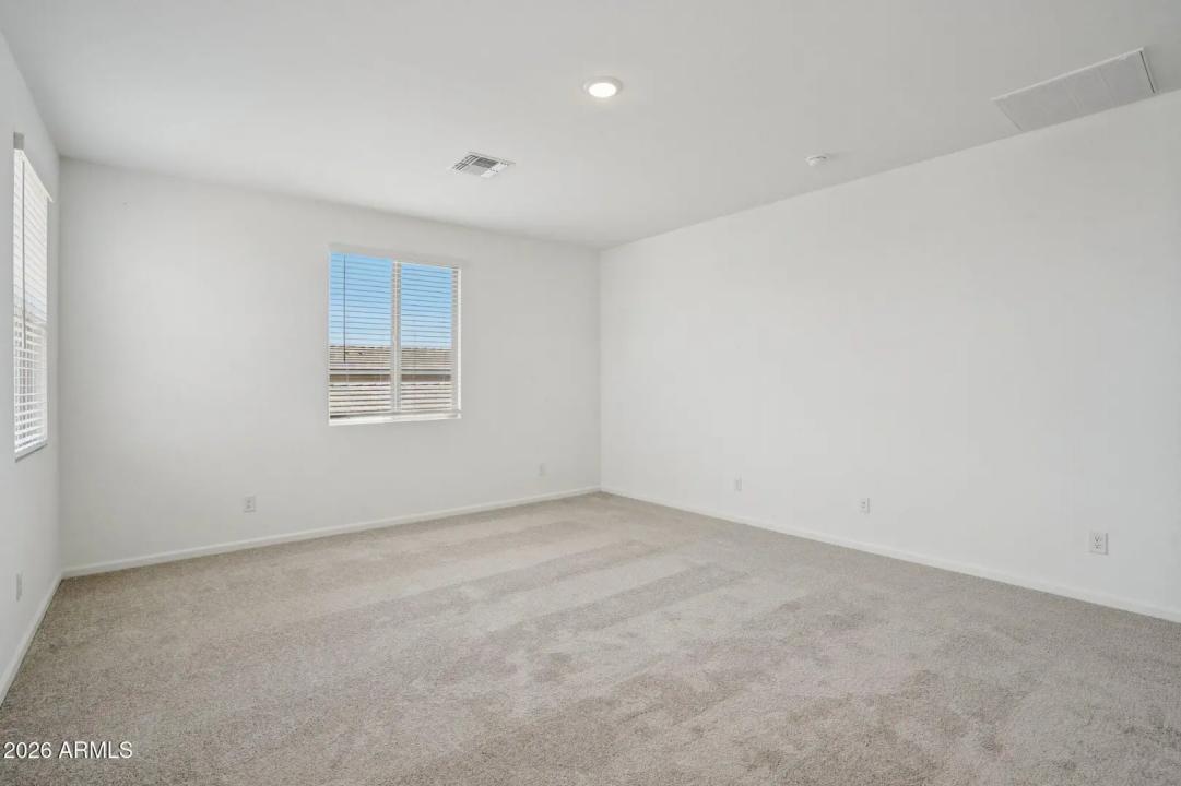 Real Estate Picture 10