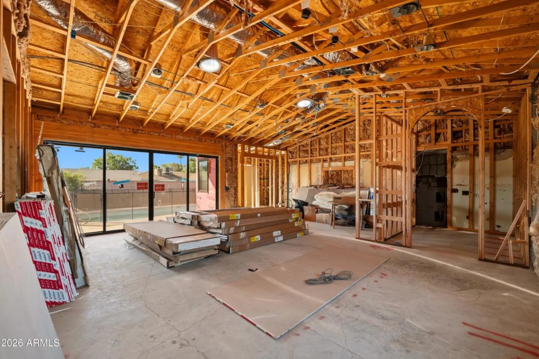 Real Estate Picture 5