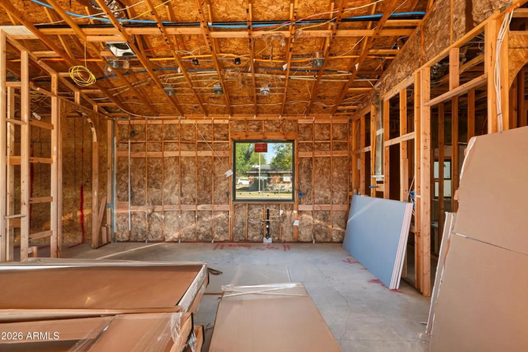 Real Estate Picture 6