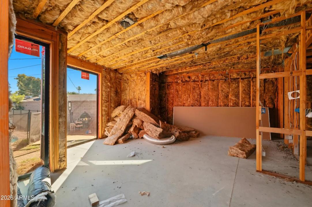 Real Estate Picture 11