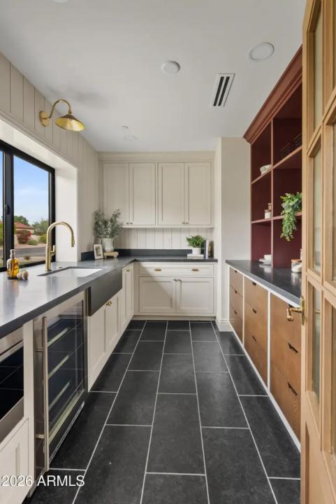 Real Estate Picture 15