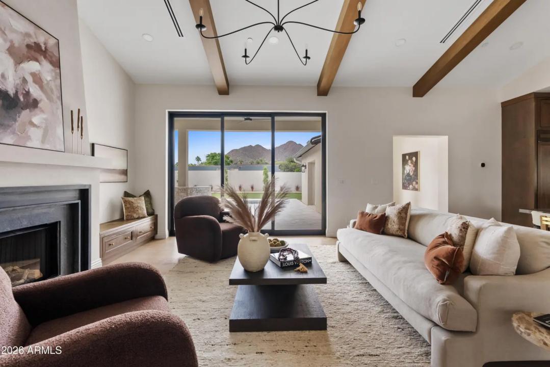 Real Estate Picture 17