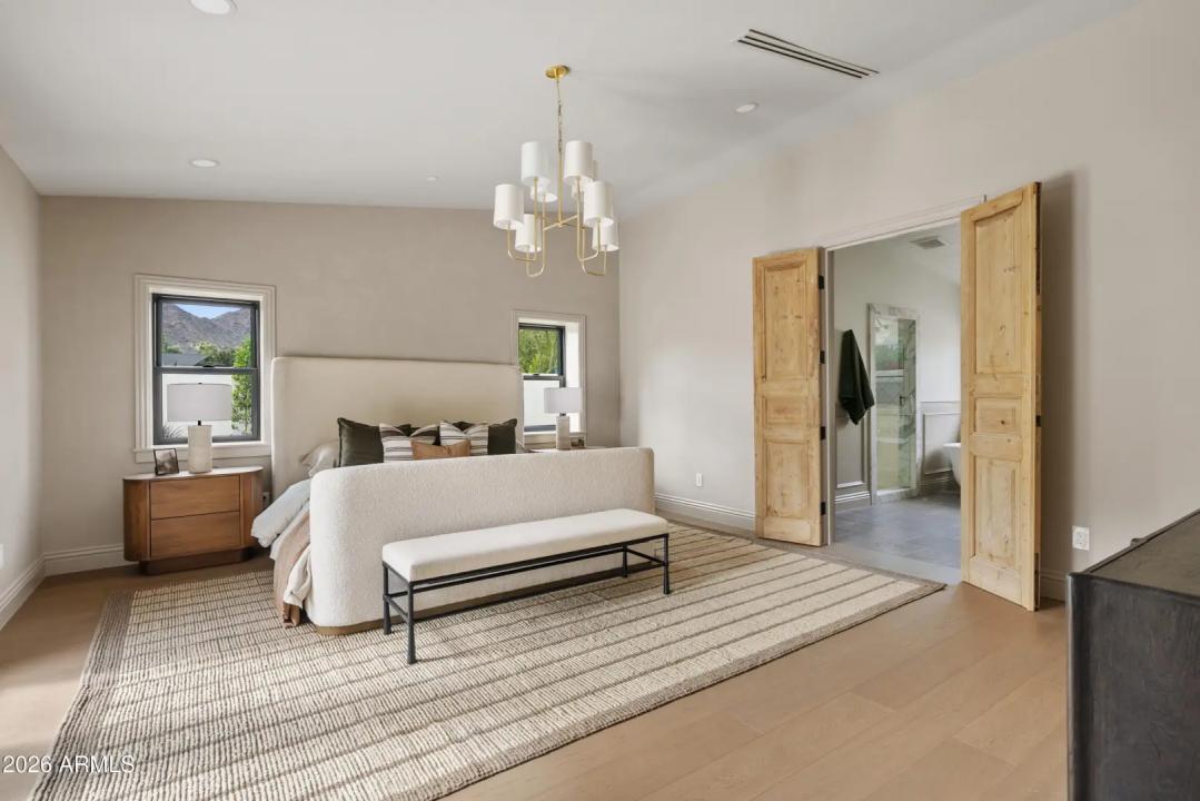 Real Estate Picture 9