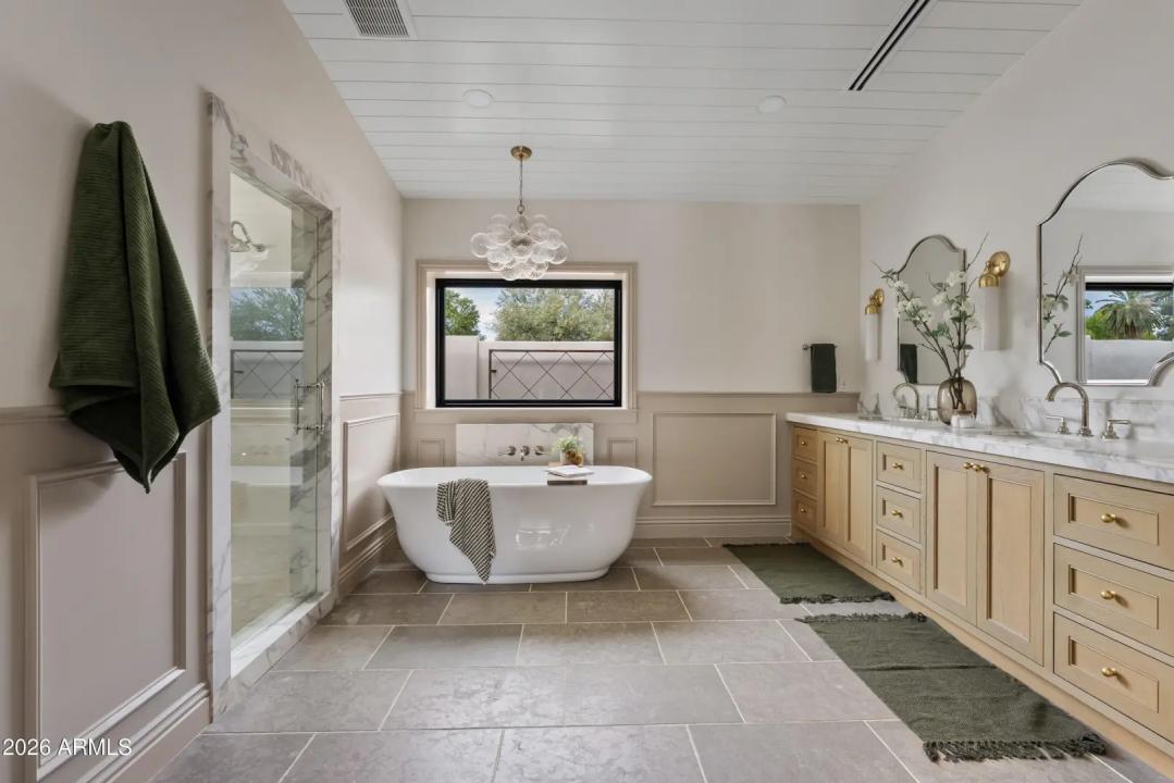 Real Estate Picture 10