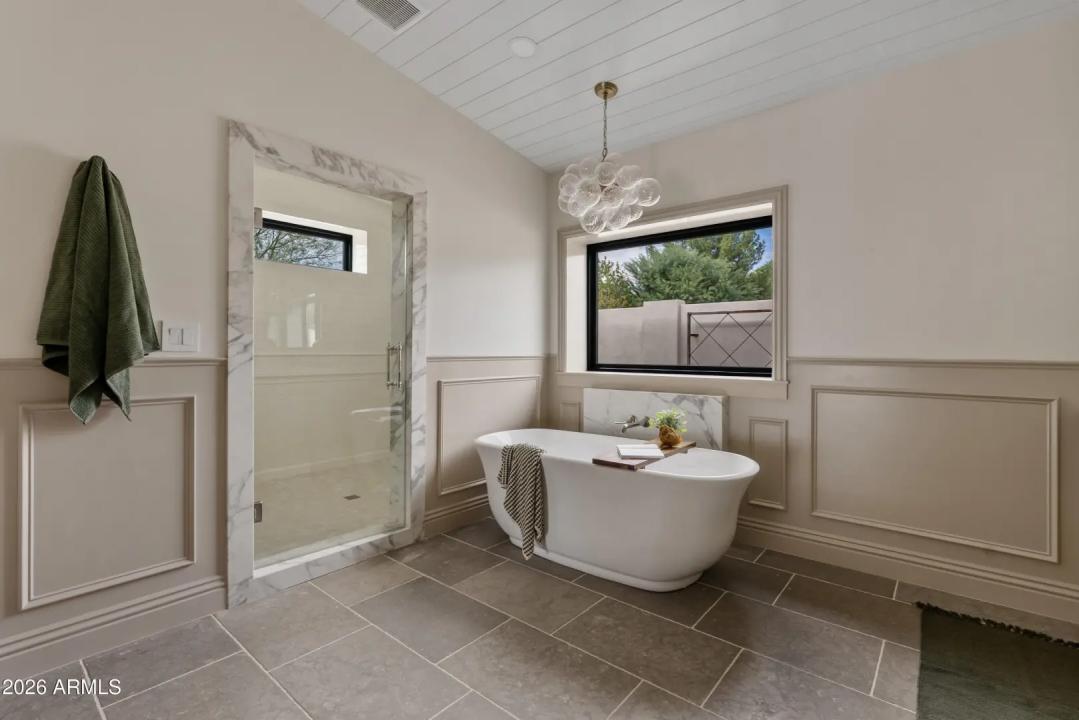 Real Estate Picture 24