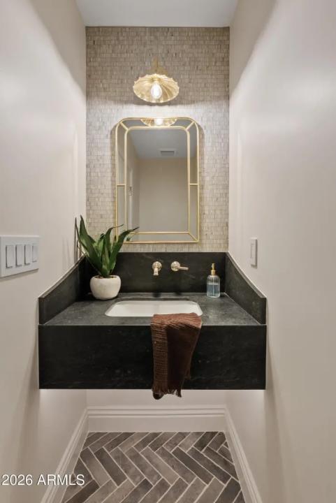 Real Estate Picture 34