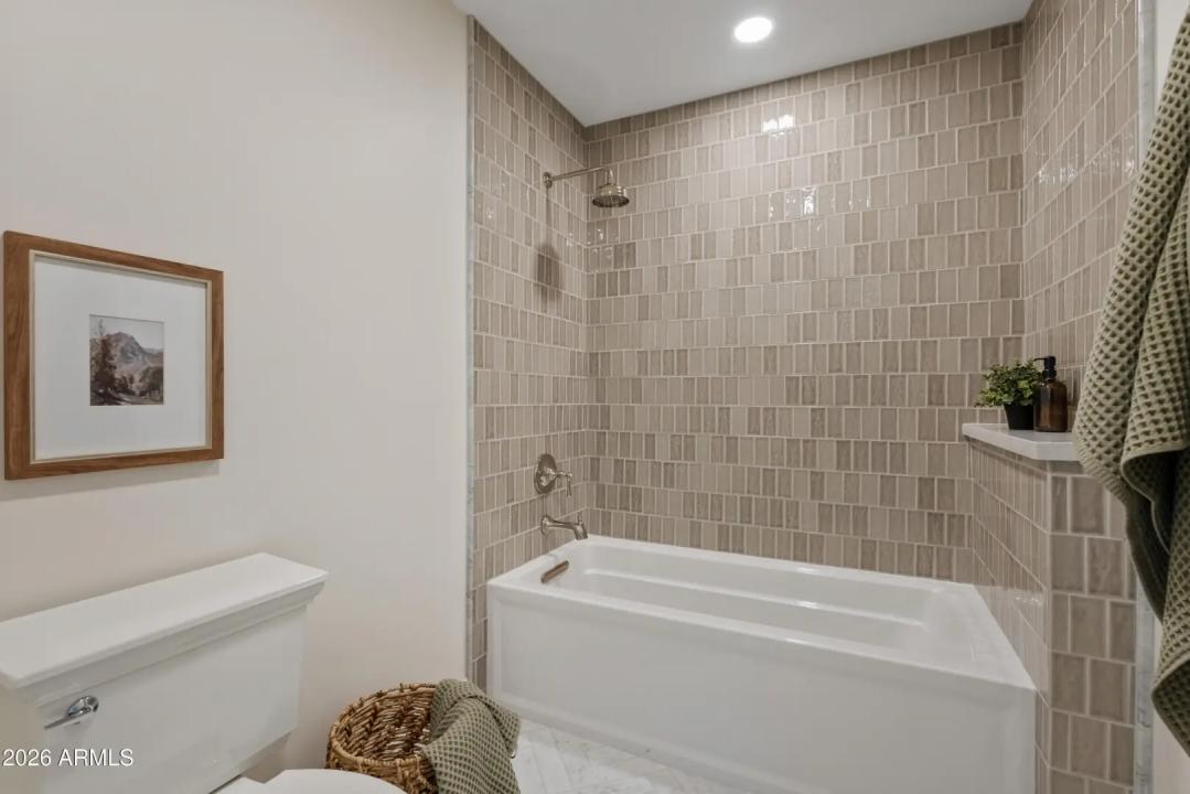 Real Estate Picture 40