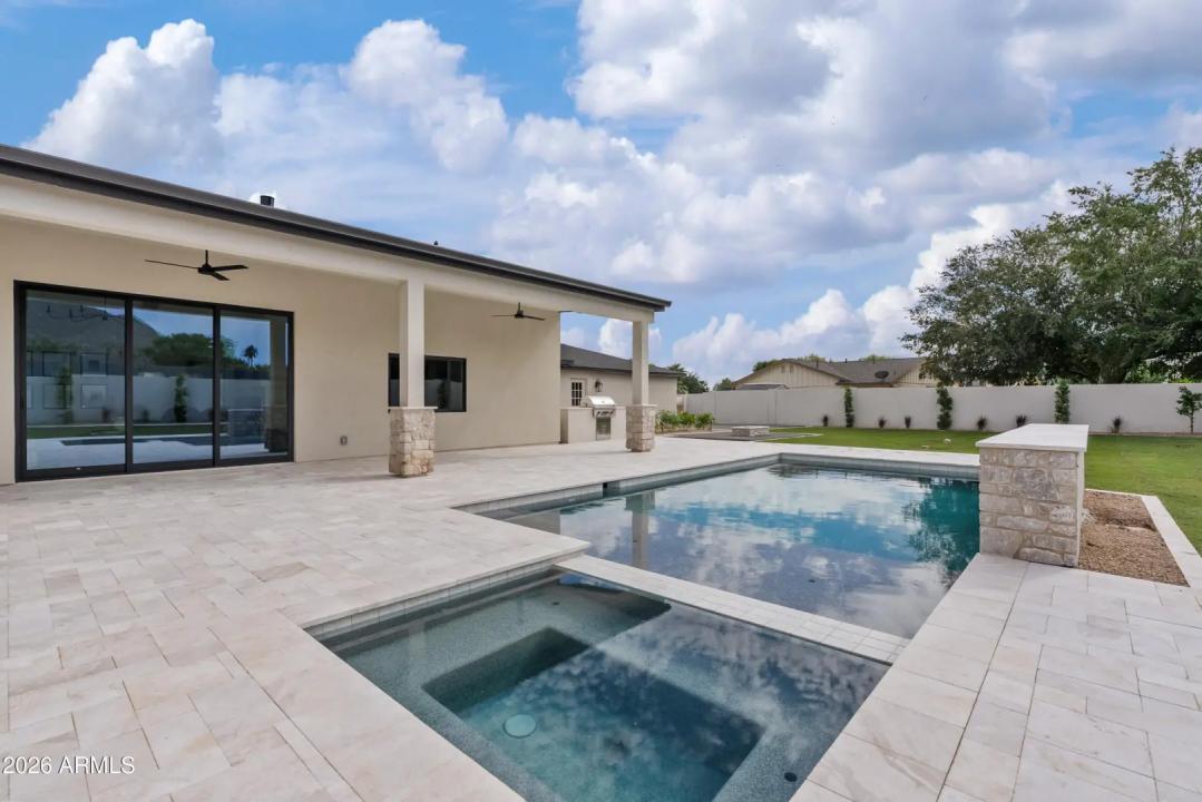 Real Estate Picture 33