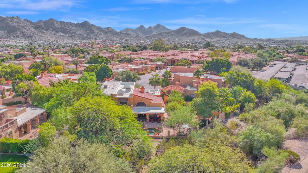 Real Estate Picture 8