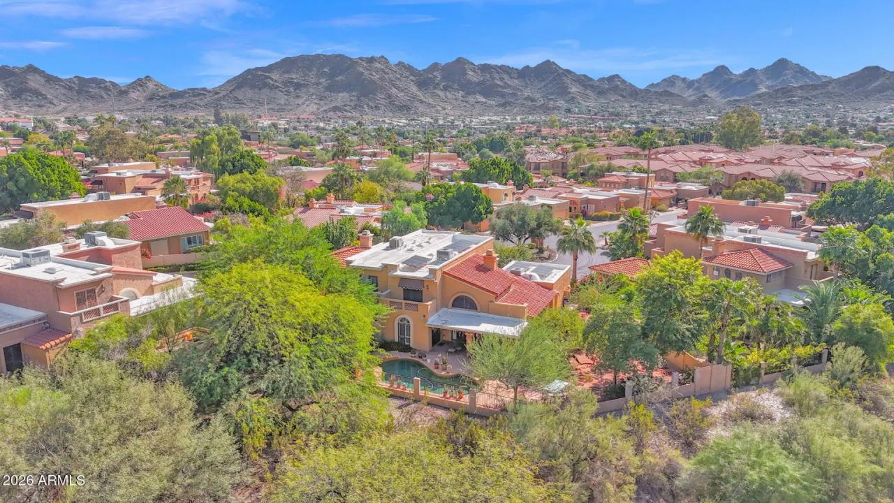 Real Estate Picture 9