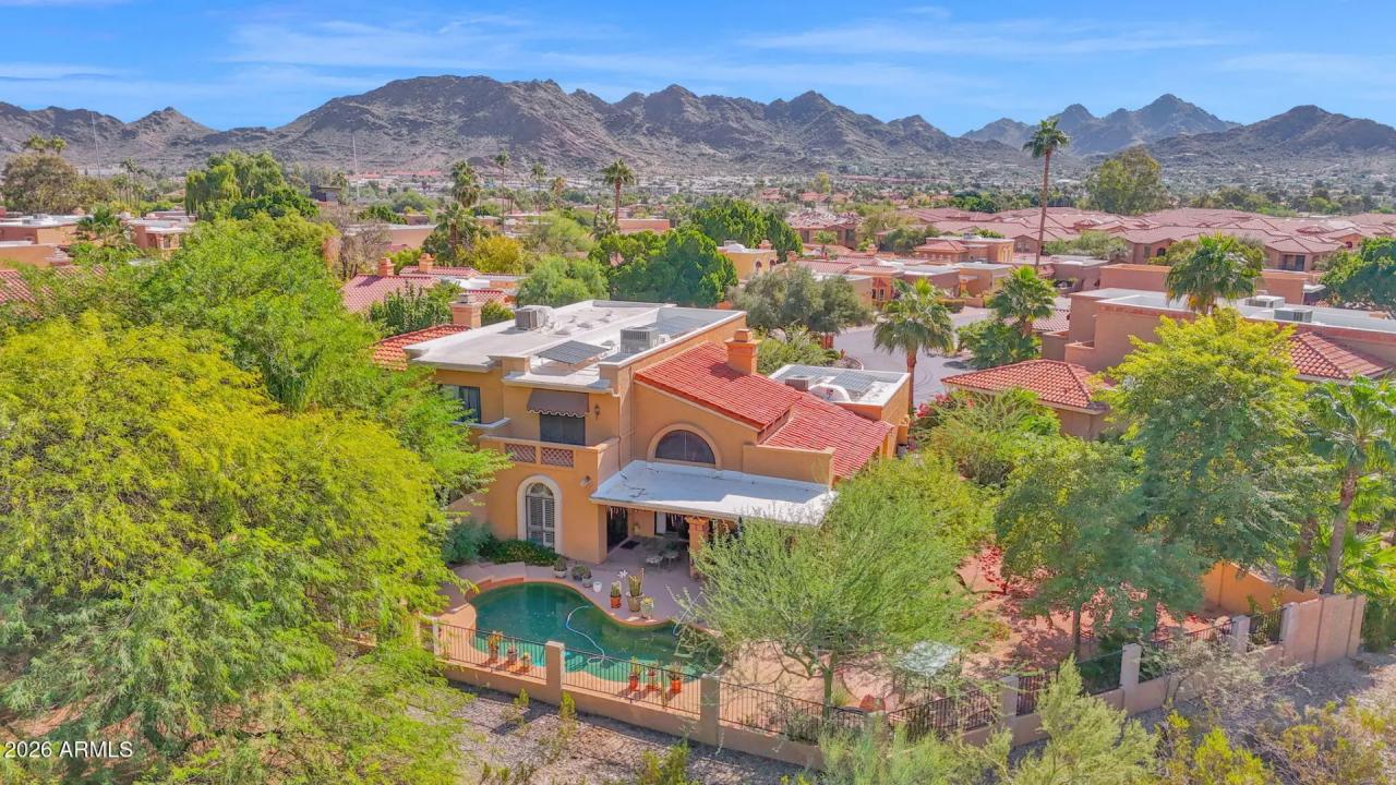 Real Estate Picture 10