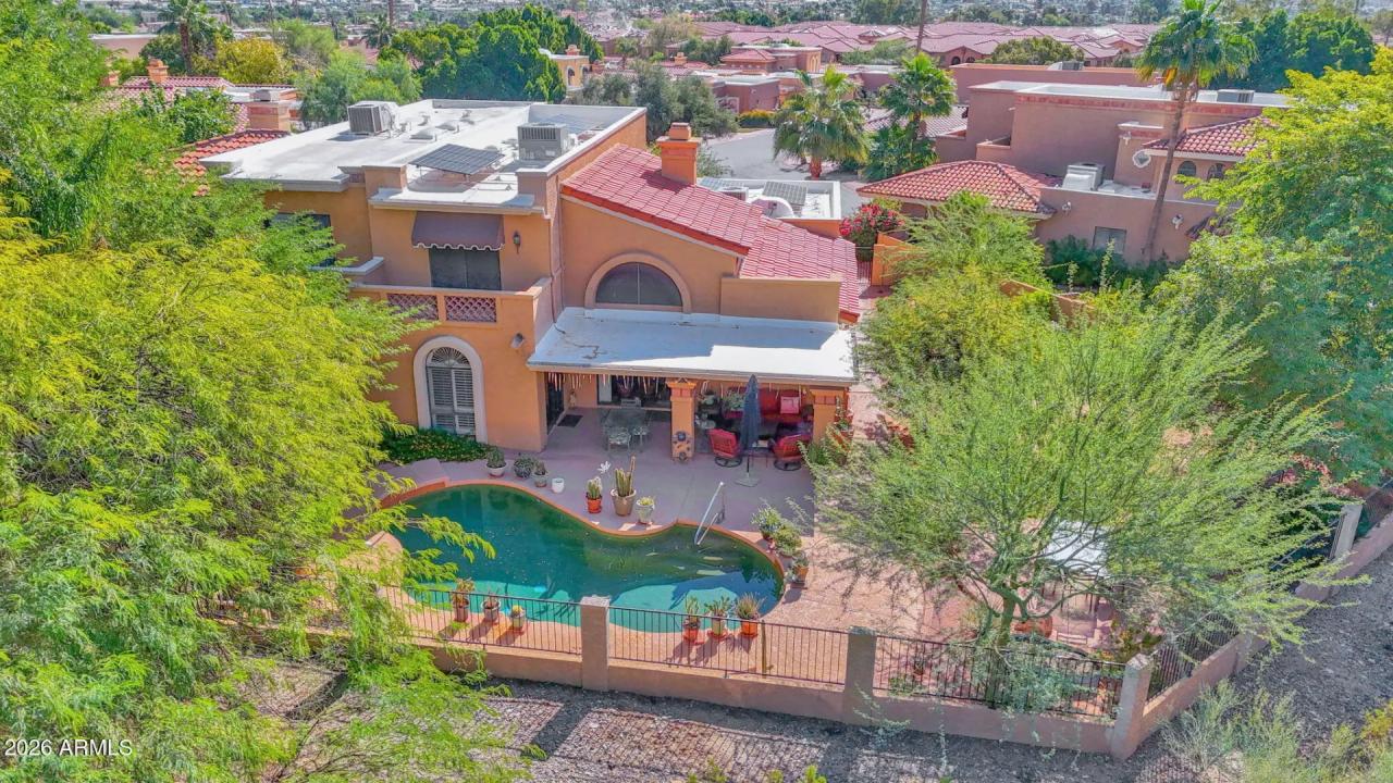 Real Estate Picture 11
