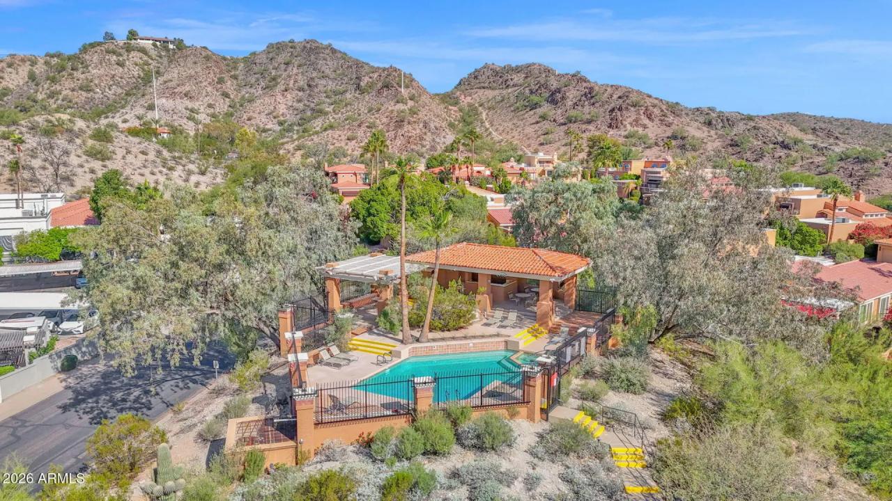 Real Estate Picture 14