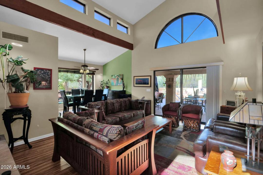 Real Estate Picture 16