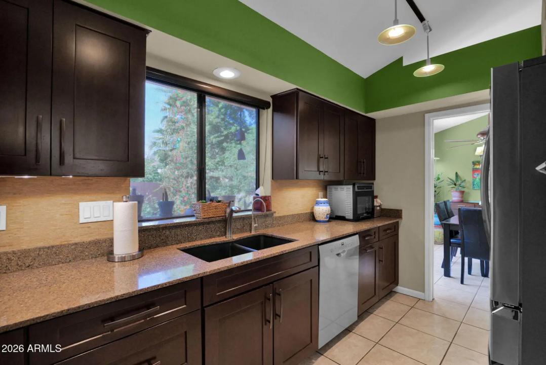 Real Estate Picture 21