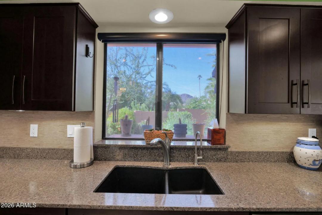 Real Estate Picture 24