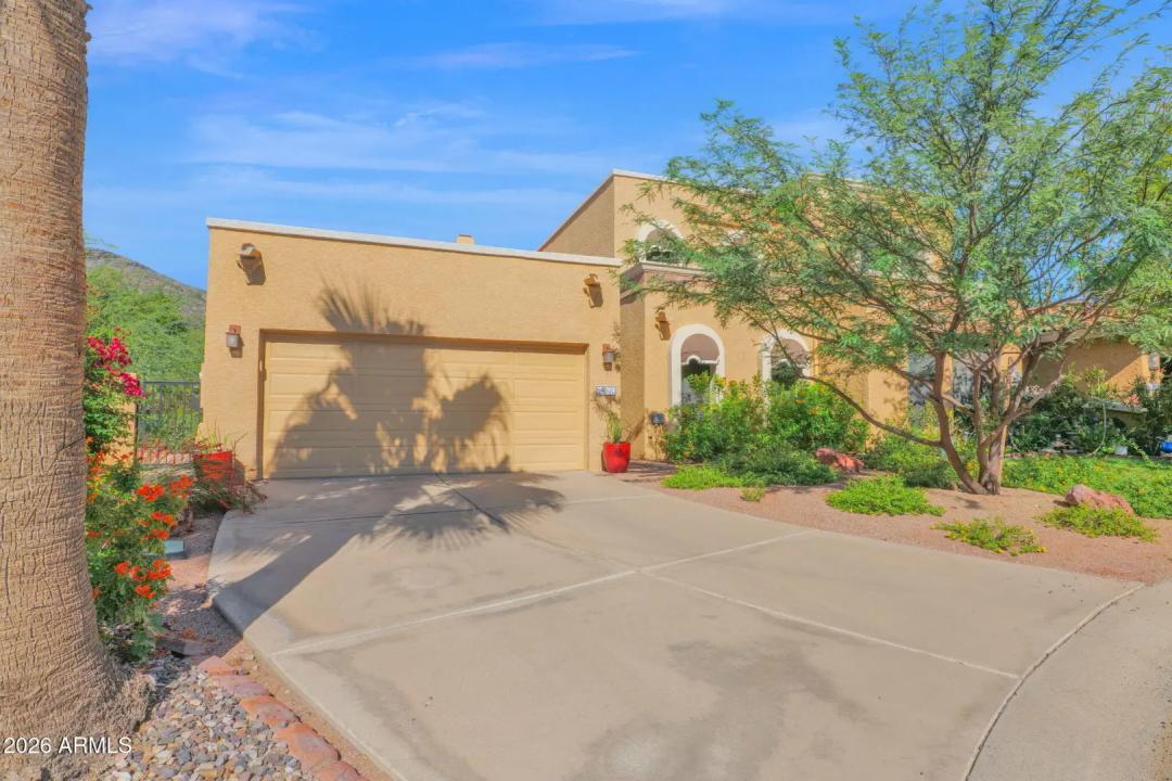 Real Estate Picture 3