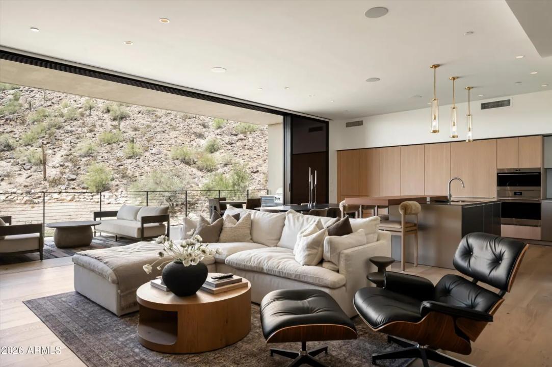 Real Estate Picture 7