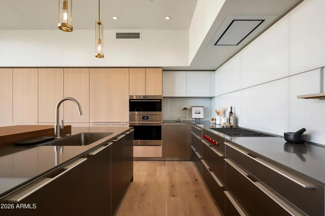 Real Estate Picture 13