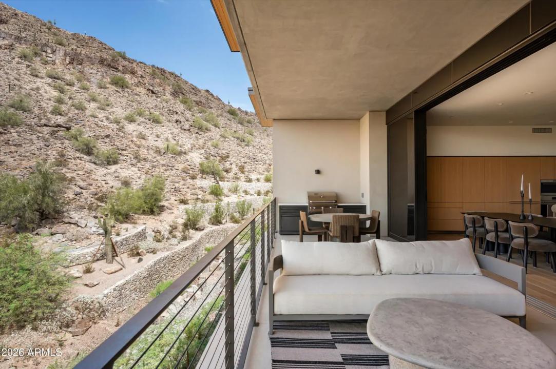 Real Estate Picture 32